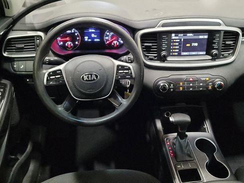 Used 2020 Kia Sorento LX FWD image 22