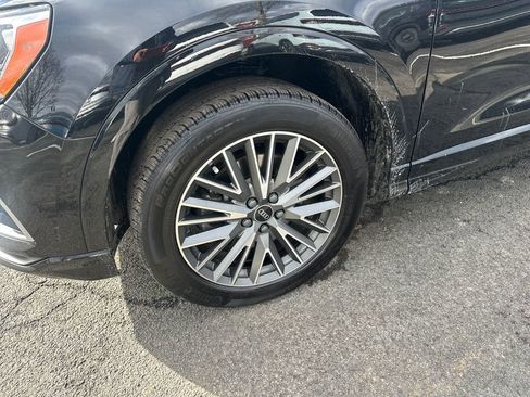 Used 2022 Audi Q3 2.0T Premium w/ Convenience Package image 2