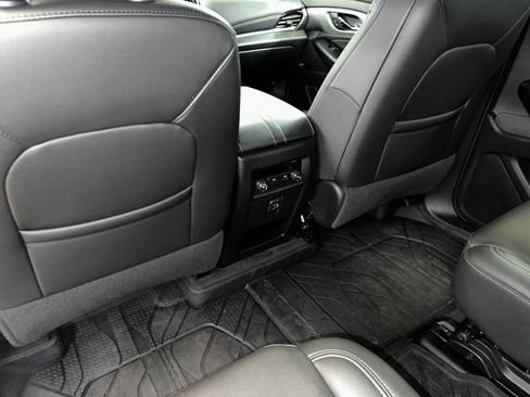 Certified 2023 Chevrolet Traverse LT w/ LPO, Floor Liner Package image 21