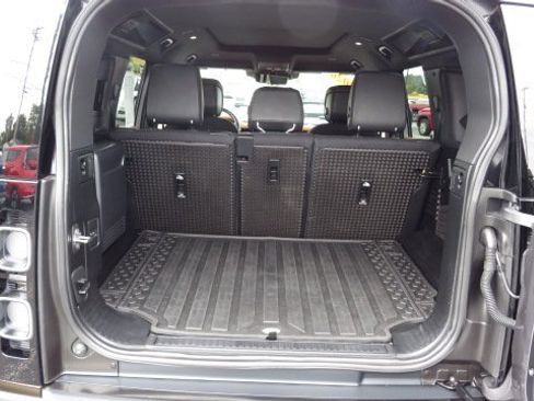 Used 2020 Land Rover Defender 110 X image 30
