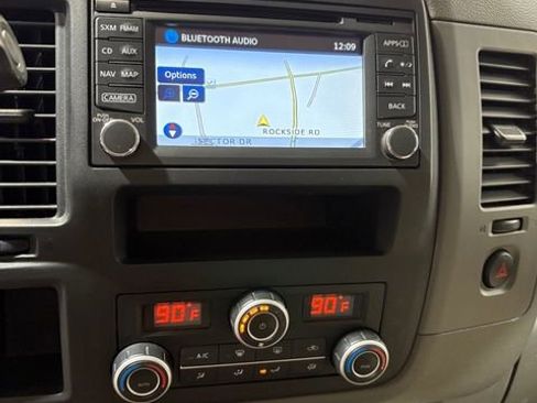 Used 2020 Nissan NV 3500 SL image 8