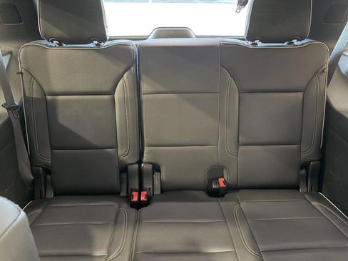 Used 2021 Chevrolet Tahoe Premier w/ Premium Package image 34