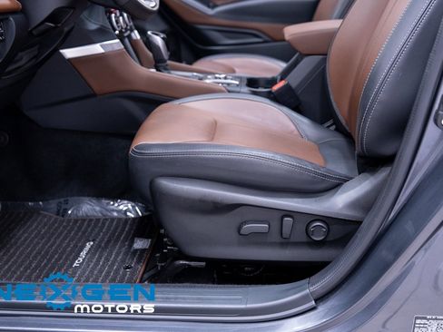 Used 2023 Subaru Forester Touring image 27