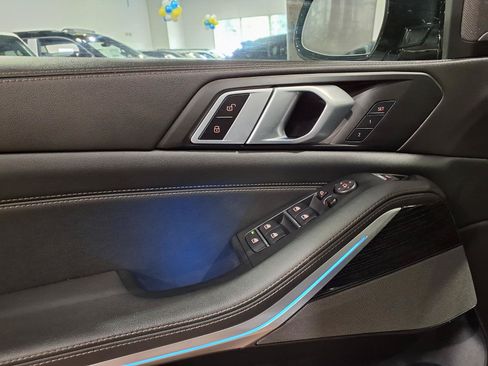 Used 2024 BMW X5 xDrive40i w/ M Sport Package AWD/4WD image 14