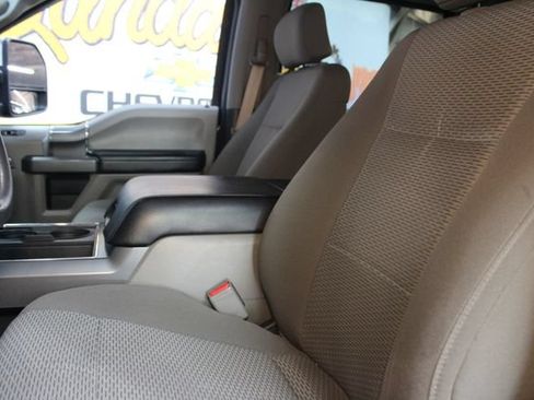 Used 2017 Ford F250 XLT w/ XLT Premium Package AWD/4WD image 15