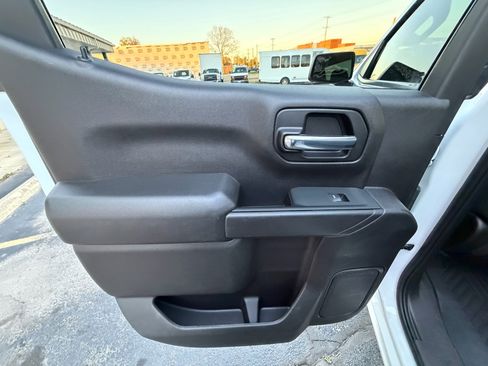 Used 2022 Chevrolet Silverado 1500 Custom image 14