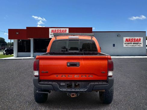 Used 2017 Toyota Tacoma SR5 w/ Tow Package AWD/4WD image 5