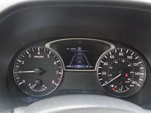 Used 2020 Nissan Pathfinder S AWD/4WD image 8