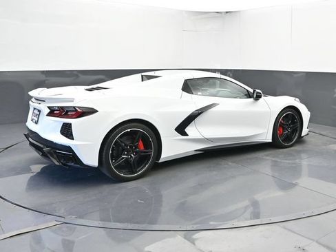 Used 2024 Chevrolet Corvette Stingray Premium Conv w/ Battery Protection Package RWD image 2