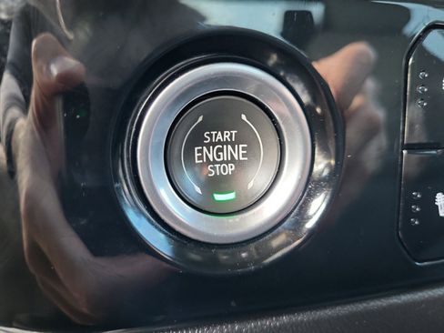 Used 2023 GMC Sierra 1500 SLE image 30