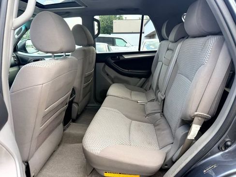Used 2006 Toyota 4Runner SR5 AWD/4WD image 17