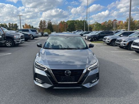 Used 2023 Nissan Sentra SR w/ SR Premium Package image 3