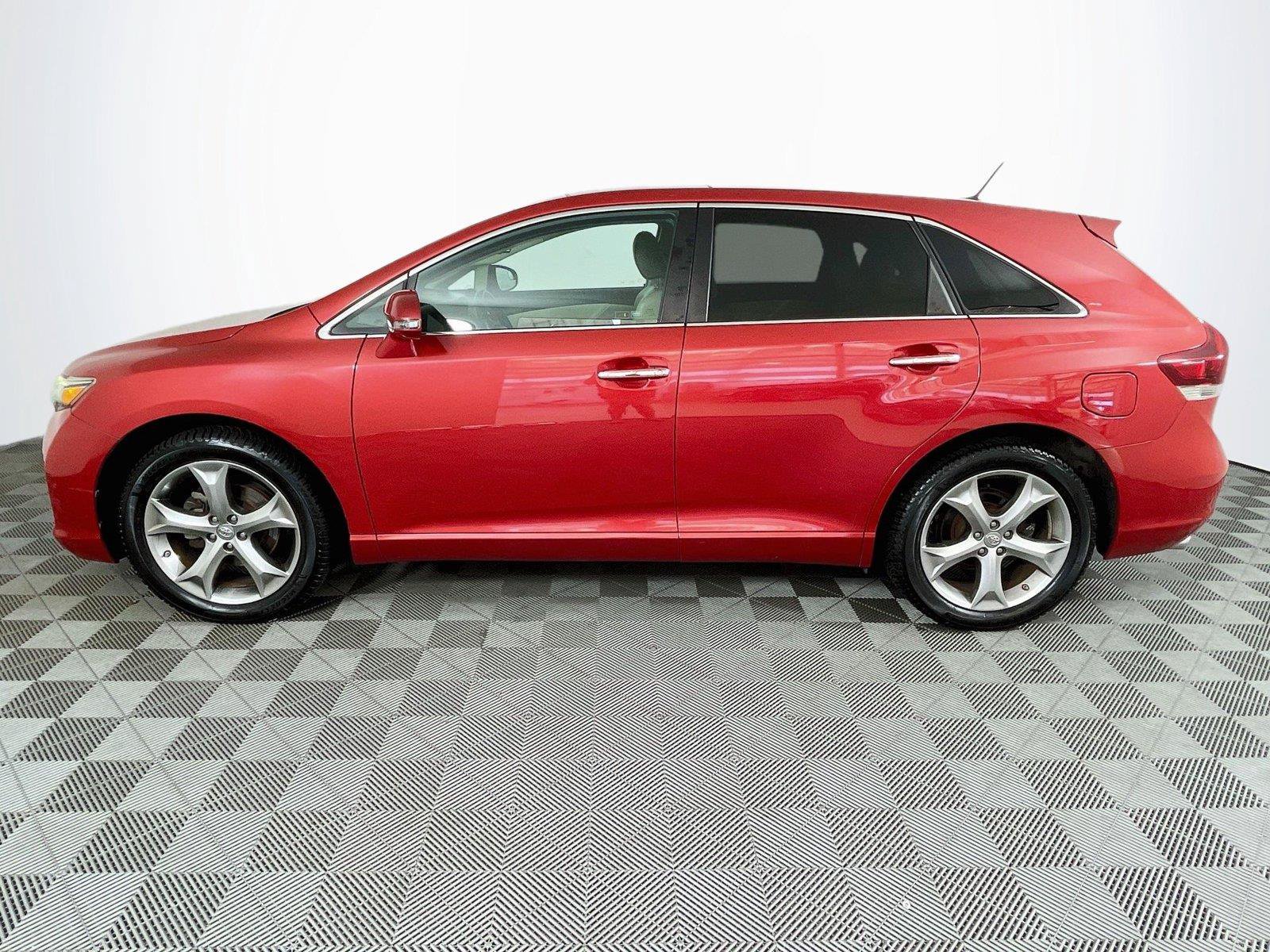 Used 2013 Toyota Venza Limited AWD/4WD image 4