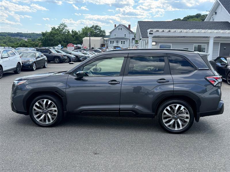Used 2025 Subaru Forester Touring w/ Popular Package - Touring AWD/4WD image 5