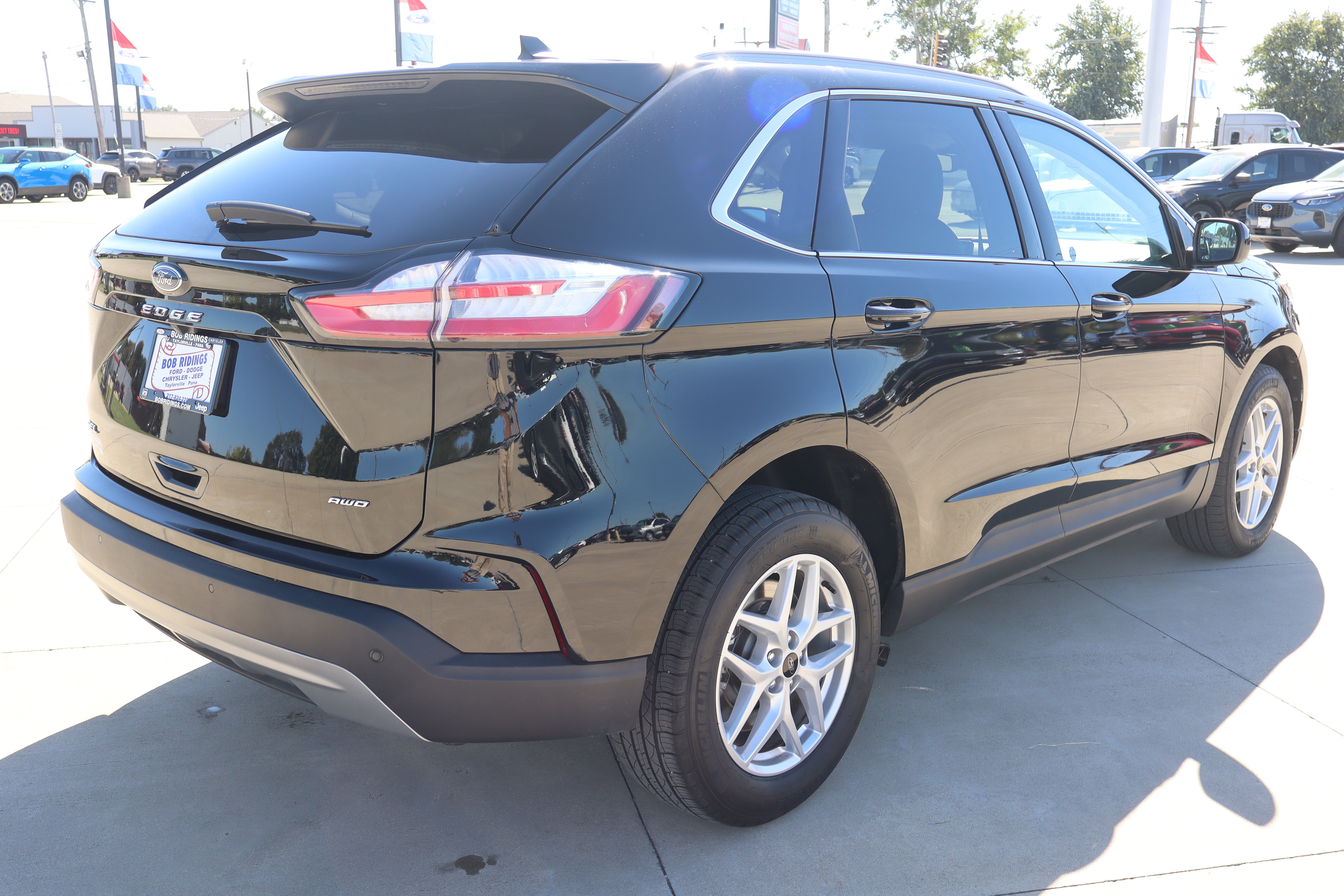 Used 2024 Ford Edge SEL w/ Convenience Package AWD/4WD image 5