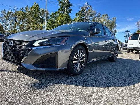Used 2023 Nissan Altima 2.5 SV image 7