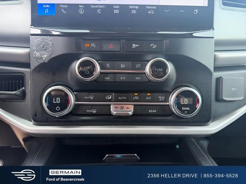 Used 2024 Ford Expedition XLT AWD/4WD image 19