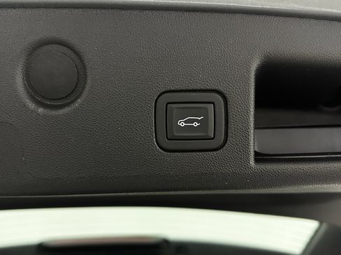 Used 2024 Chevrolet Equinox LT image 31