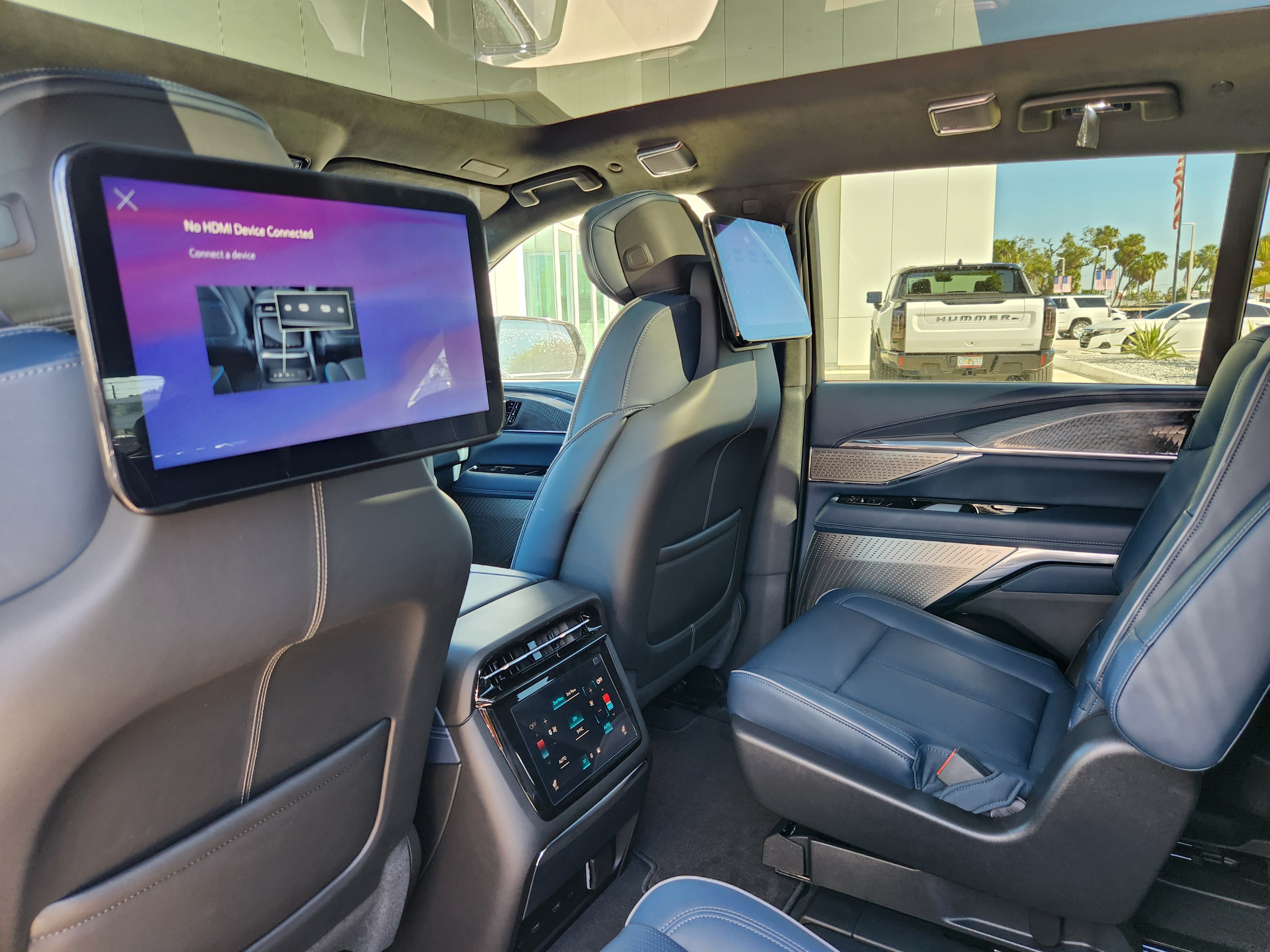 New 2025 Cadillac Escalade IQ Luxury 2 AWD/4WD image 20