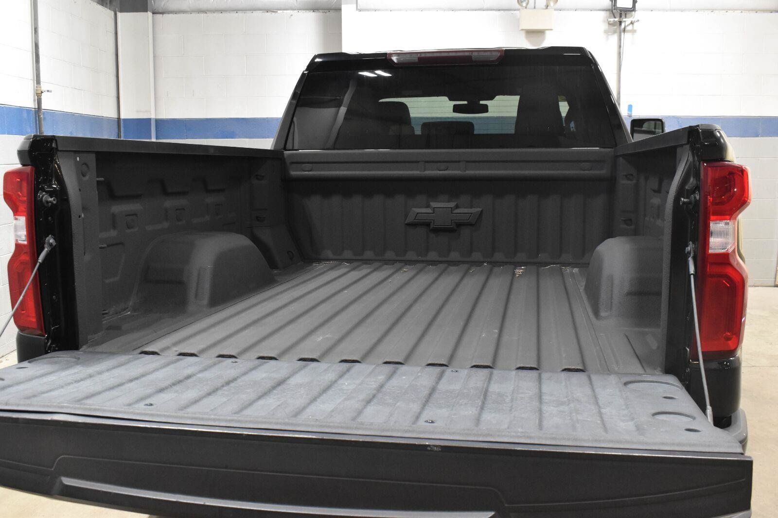 Used 2020 Chevrolet Silverado 1500 RST w/ All-Star Edition RWD image 23