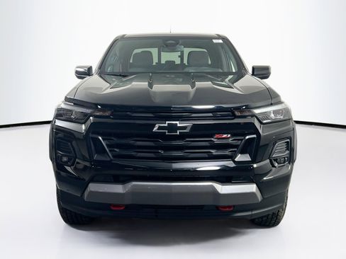 Used 2024 Chevrolet Colorado Z71 w/ Z71 Convenience Package 2 image 2