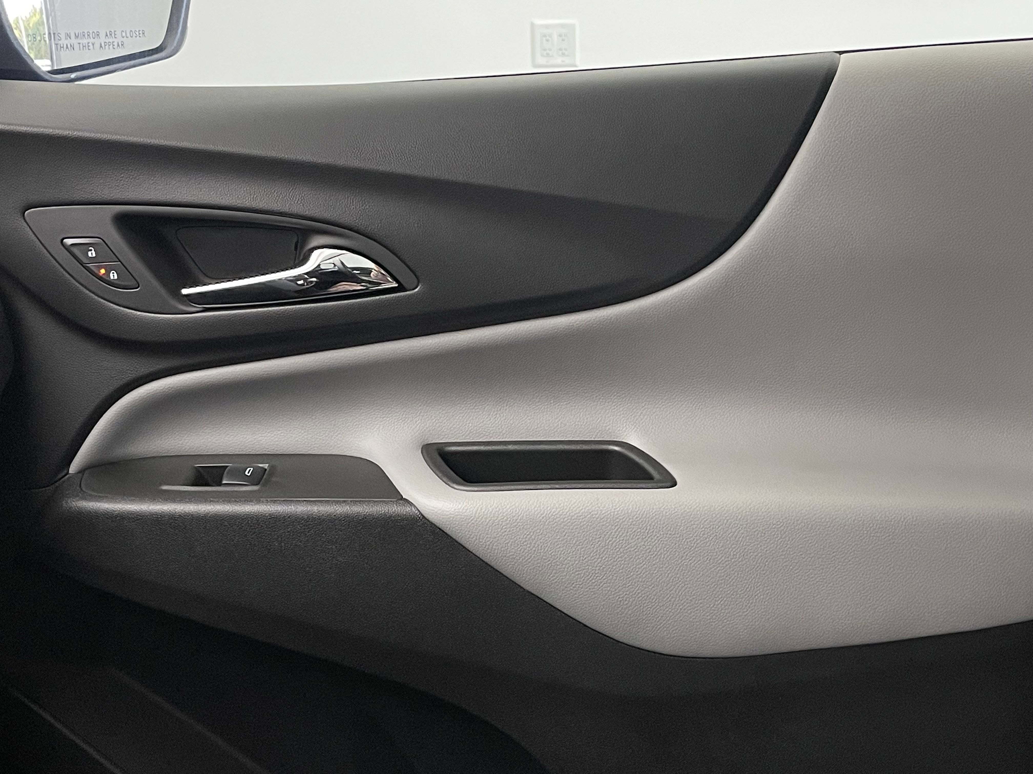 Used 2024 Chevrolet Equinox LS FWD image 37