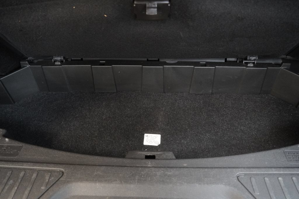 Used 2017 GMC Acadia Limited SLT AWD/4WD image 12
