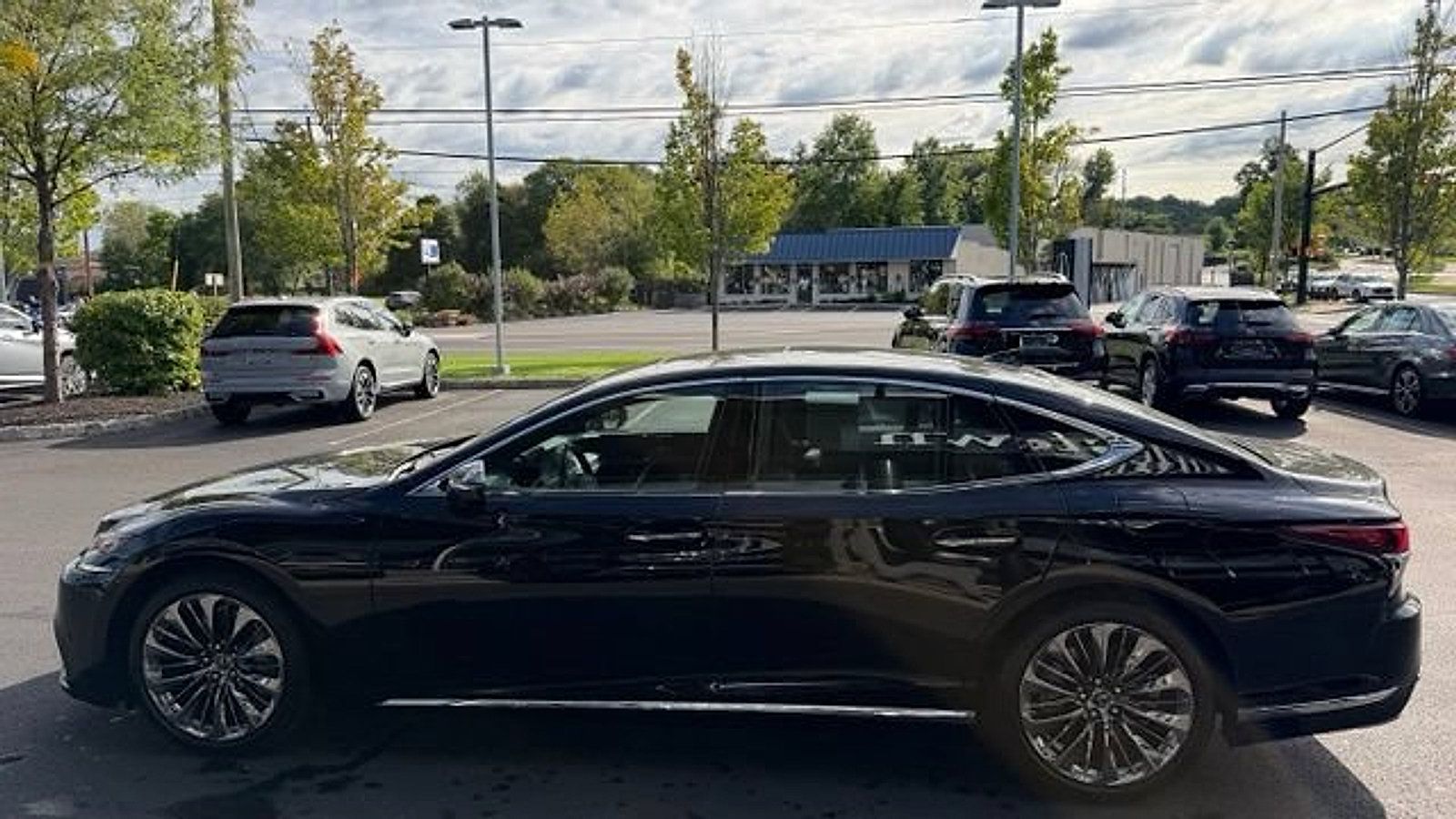 Used 2018 Lexus LS 500 AWD w/ Luxury Package image 4