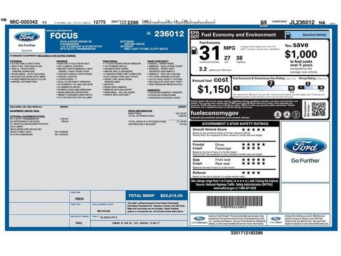 Used 2018 Ford Focus SE w/ SE Appearance Package FWD image 26