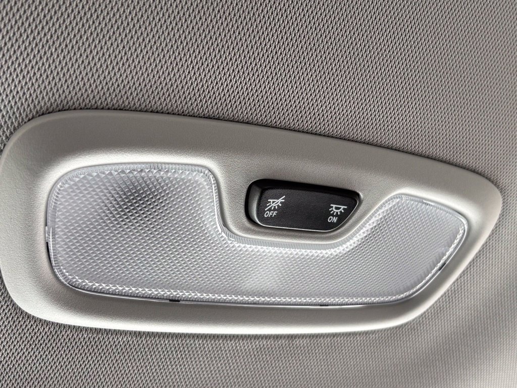 New 2026 Chevrolet Trax ACTIV w/ Sunroof Package FWD image 16