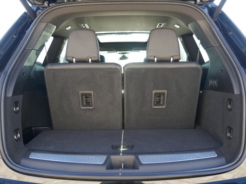 Used 2024 Cadillac XT6 Sport w/ Technology Package image 6