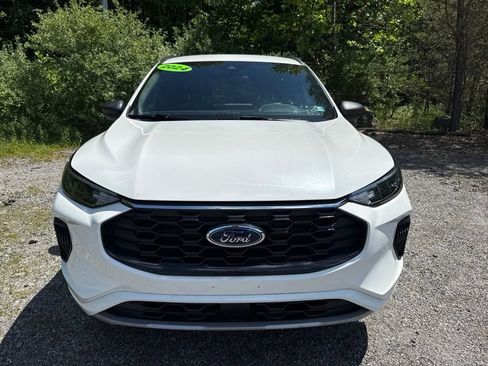 Used 2024 Ford Escape ST-Line w/ Tech Pack #1 AWD/4WD image 2