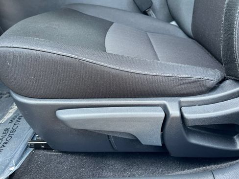 Used 2025 Nissan Sentra SV FWD image 23
