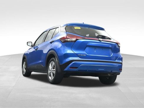 Used 2022 Nissan Kicks S FWD image 13