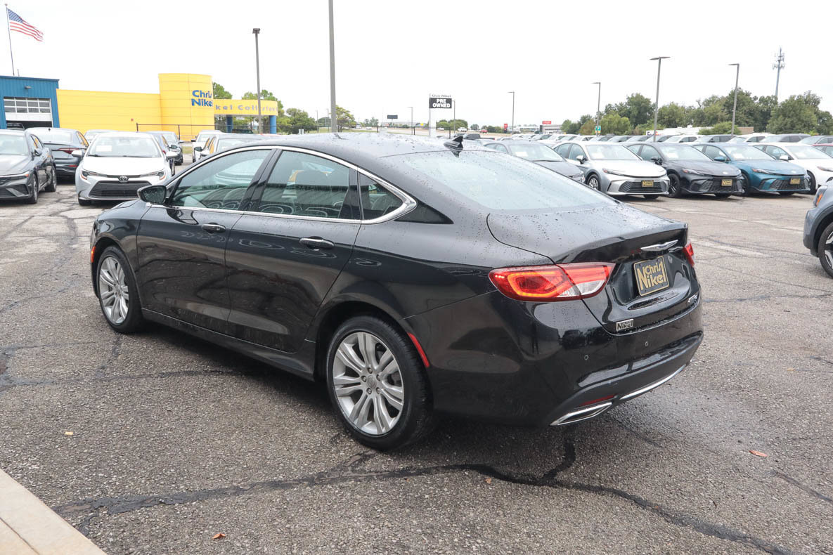 Used 2016 Chrysler 200 C w/ Premium Group FWD image 4
