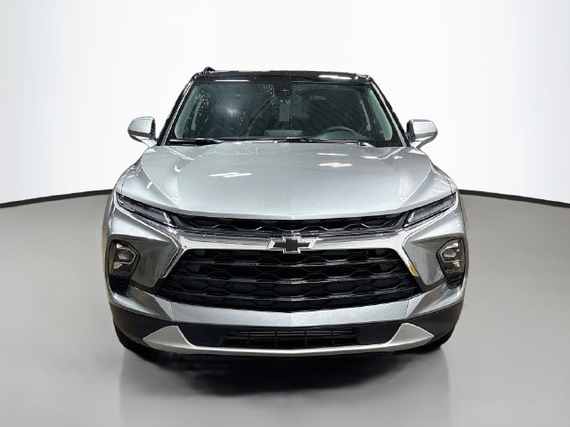 New 2026 Chevrolet Blazer LT w/ Convenience Package FWD image 3
