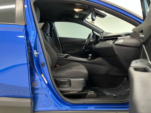 Used 2018 Toyota C-HR XLE image 15