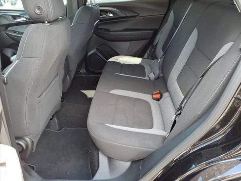Used 2025 Chevrolet TrailBlazer LT AWD/4WD image 14