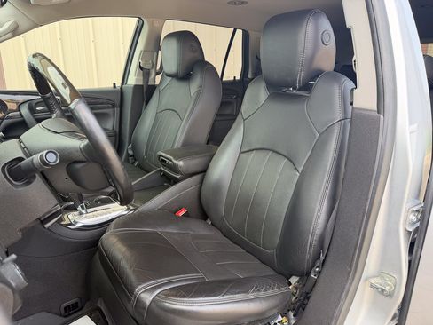 Used 2017 Buick Enclave Leather w/ Trailering Package AWD/4WD image 9