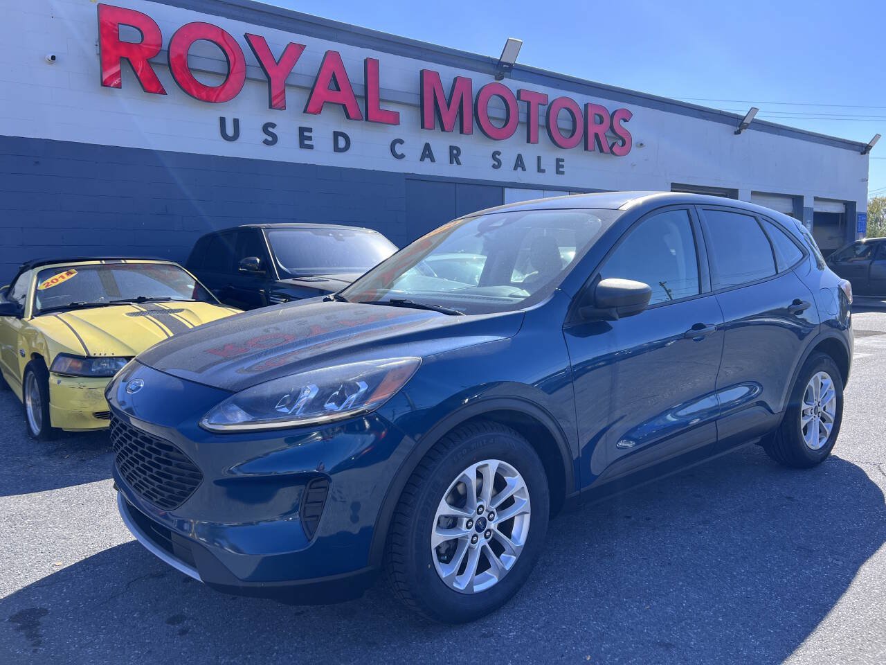 Used 2020 Ford Escape S FWD image 1
