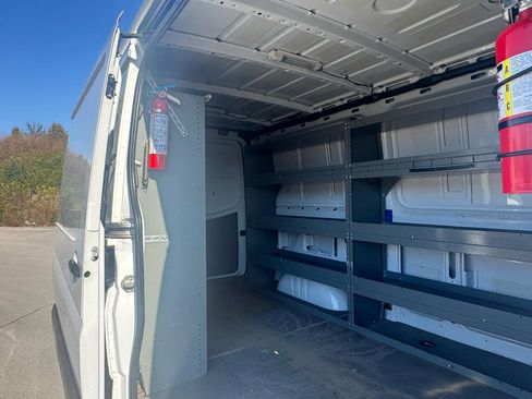 Used 2014 Mercedes-Benz Sprinter 2500 image 10