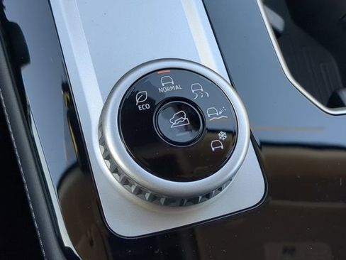 New 2026 Mitsubishi Outlander SEL image 30