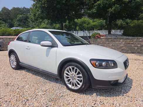 Used 2009 Volvo C30 T5 FWD image 1