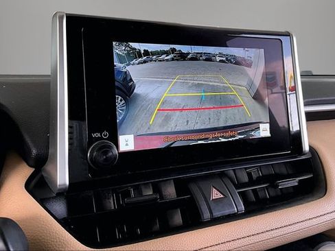 Used 2025 Toyota RAV4 XLE w/ Convenience Package FWD image 13