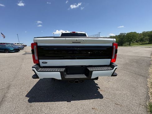 New 2026 Ford F350 Platinum w/ Tremor Off-Road Package AWD/4WD image 4