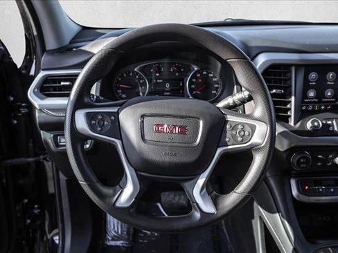 Used 2023 GMC Acadia SLE w/ Driver Convenience Package image 12