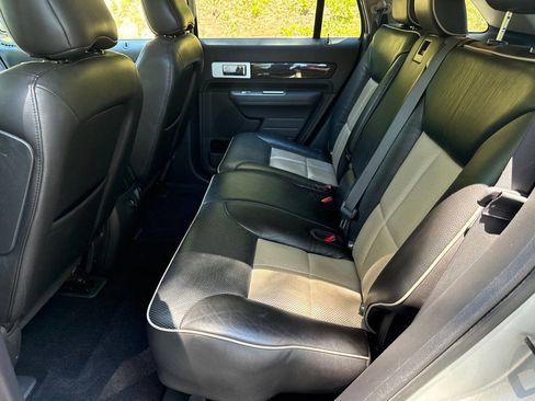 Used 2009 Lincoln MKX AWD image 15