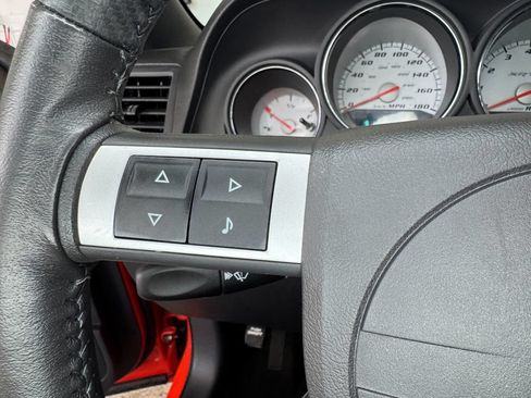 Used 2009 Dodge Challenger SRT8 RWD image 17