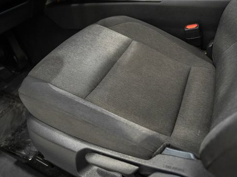 Used 2025 Toyota Camry LE image 30