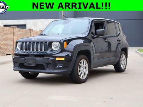 Used 2023 Jeep Renegade Latitude AWD/4WD image 1